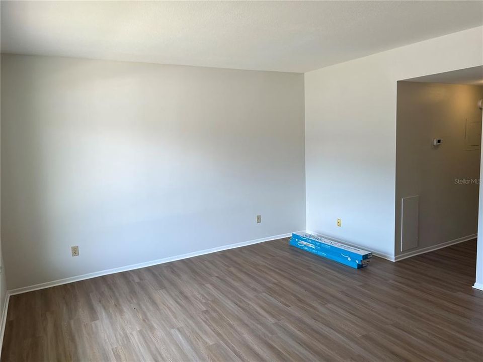 For Rent: $1,300 (1 beds, 1 baths, 825 Square Feet)