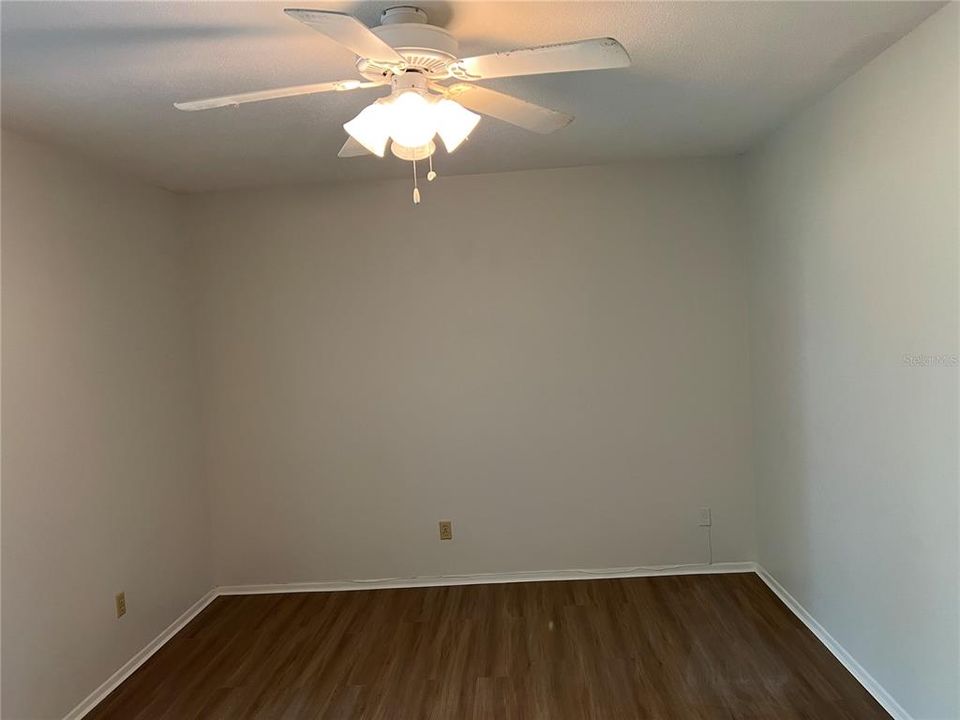 For Rent: $1,300 (1 beds, 1 baths, 825 Square Feet)