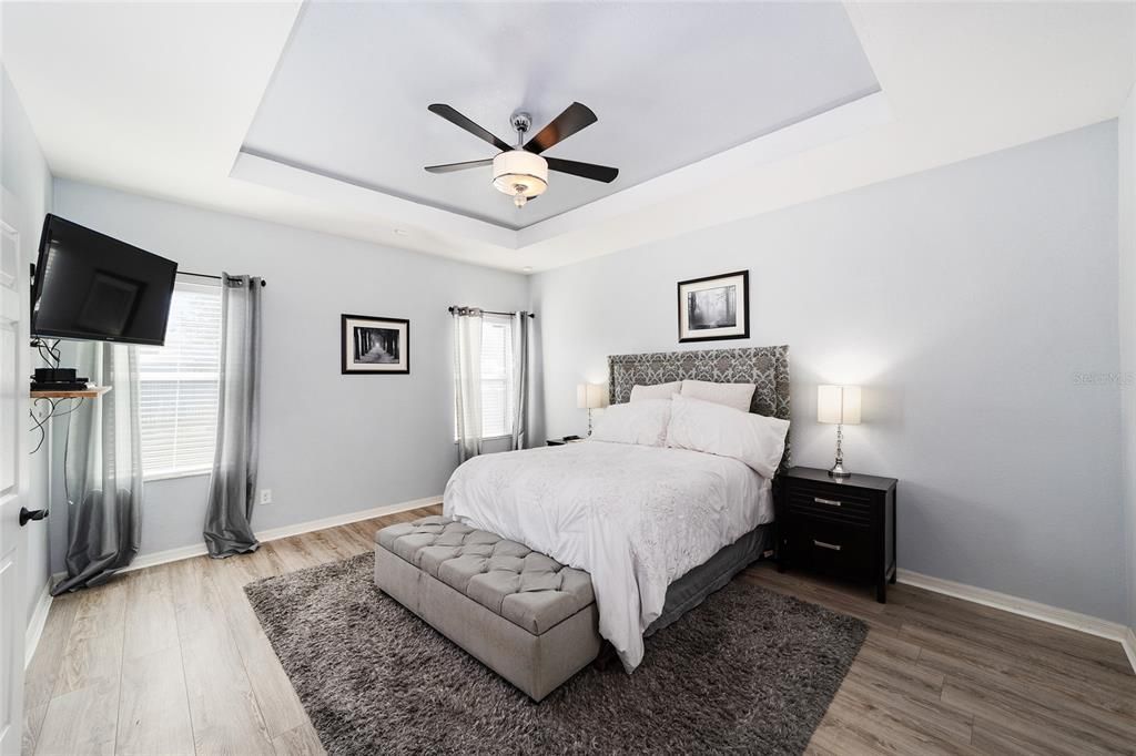 На продажу: $399,000 (5 спален, 3 ванн, 2526 Квадратных фут)