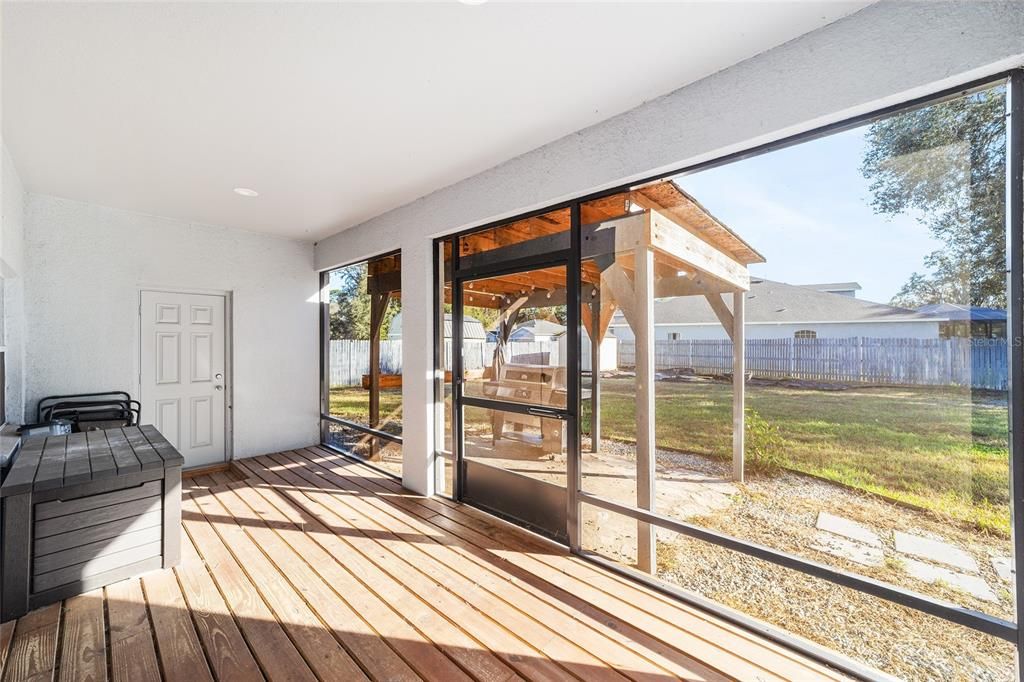 На продажу: $399,000 (5 спален, 3 ванн, 2526 Квадратных фут)