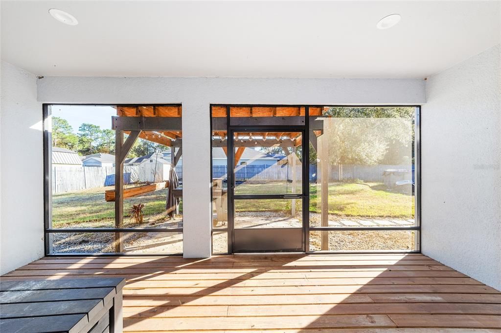 На продажу: $399,000 (5 спален, 3 ванн, 2526 Квадратных фут)