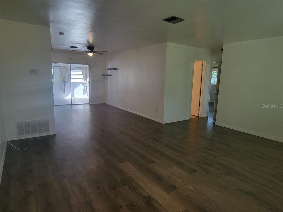 В аренду: $1,750 (2 спален, 1 ванн, 1254 Квадратных фут)