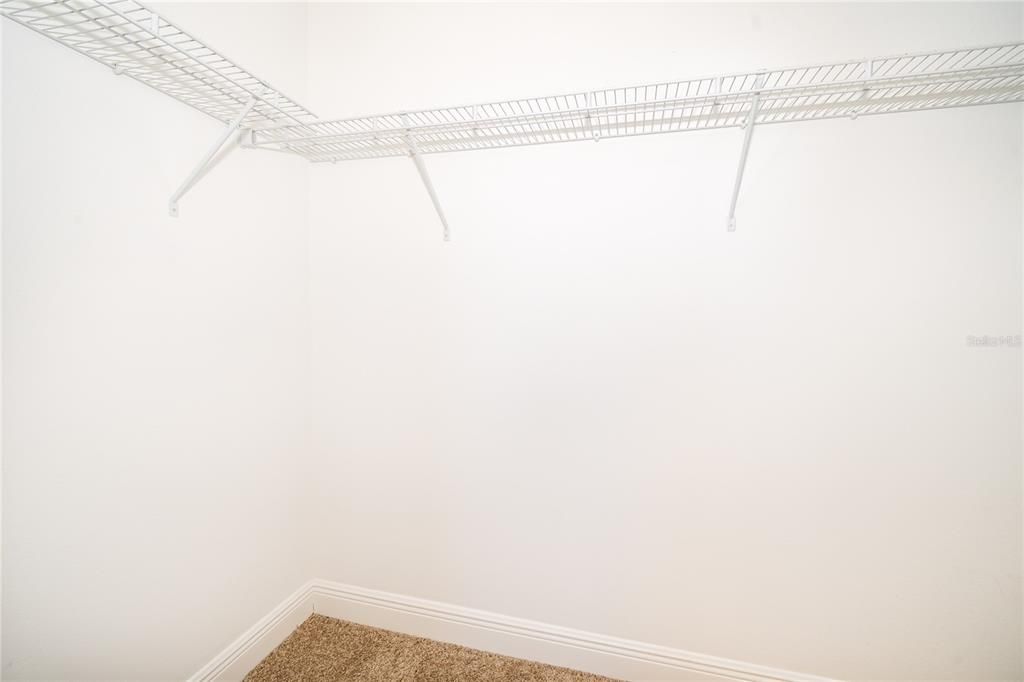 For Rent: $1,950 (3 beds, 3 baths, 1855 Square Feet)