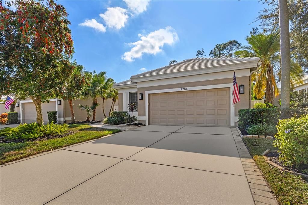 For Sale: $535,000 (2 beds, 3 baths, 1914 Square Feet)