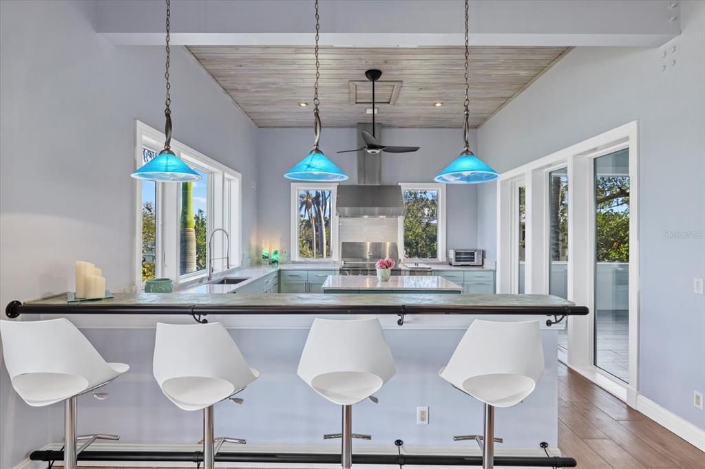 For Sale: $10,825,000 (5 beds, 5 baths, 6207 Square Feet)