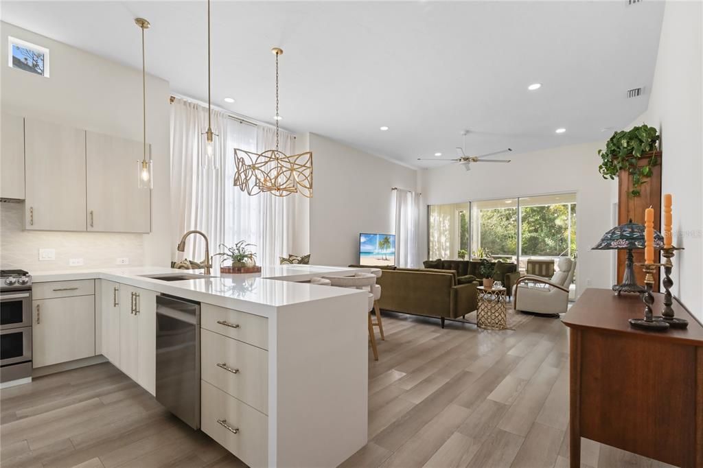 待售: $565,000 (2 贝兹, 2 浴室, 1464 平方英尺)