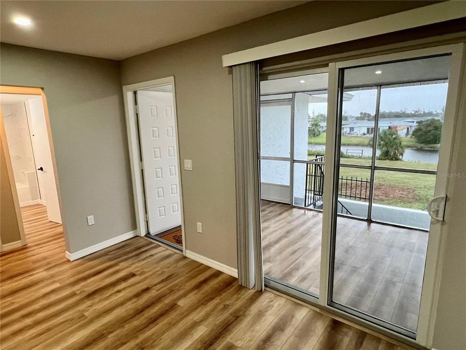 For Rent: $1,600 (2 beds, 2 baths, 815 Square Feet)