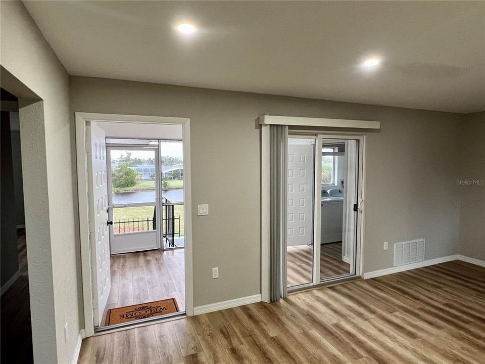 For Rent: $1,600 (2 beds, 2 baths, 815 Square Feet)