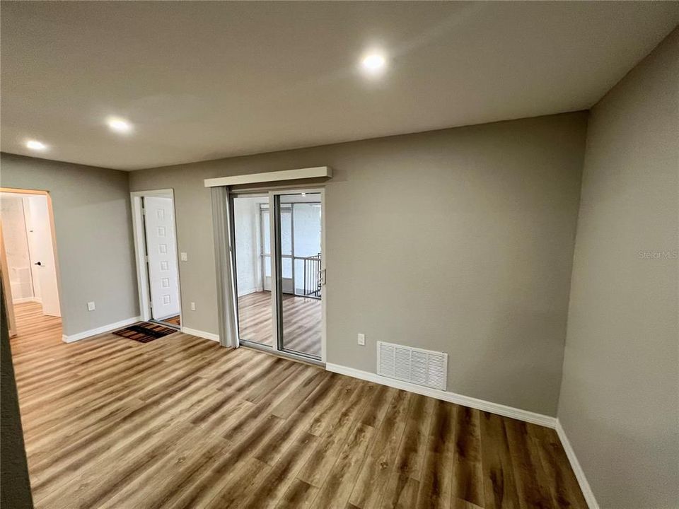 For Rent: $1,600 (2 beds, 2 baths, 815 Square Feet)