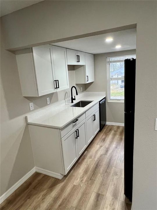 For Rent: $1,600 (2 beds, 2 baths, 815 Square Feet)