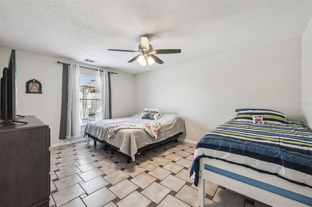 For Sale: $379,990 (4 beds, 2 baths, 1667 Square Feet)