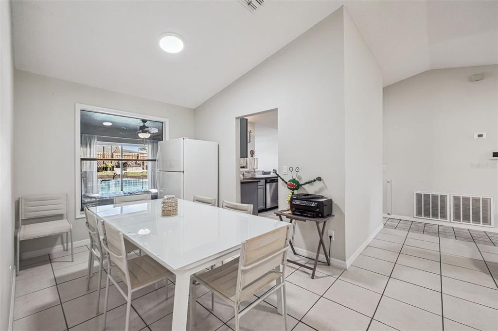 For Sale: $379,990 (4 beds, 2 baths, 1667 Square Feet)