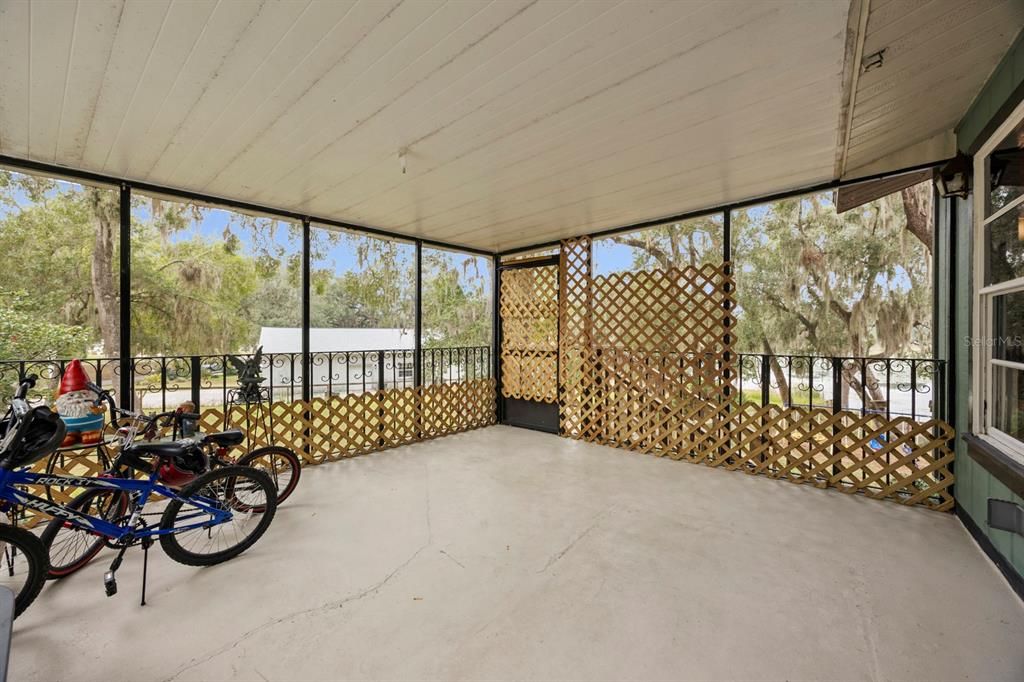 待售: $309,000 (3 贝兹, 2 浴室, 1956 平方英尺)