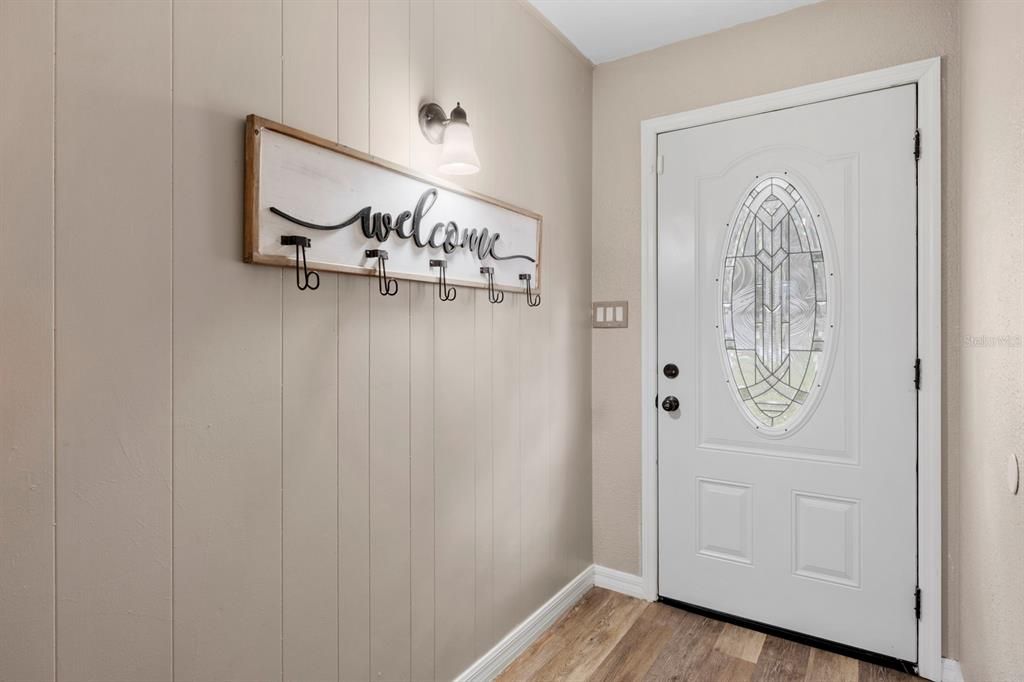 待售: $309,000 (3 贝兹, 2 浴室, 1956 平方英尺)