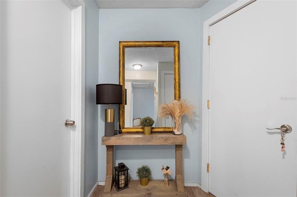 待售: $385,000 (4 贝兹, 2 浴室, 1996 平方英尺)