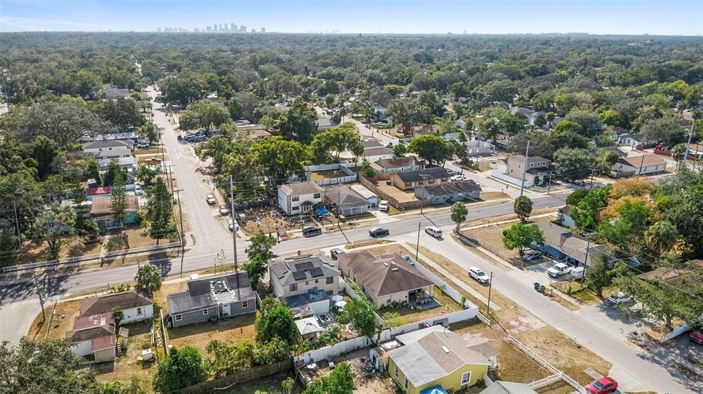 待售: $385,000 (4 贝兹, 2 浴室, 1996 平方英尺)