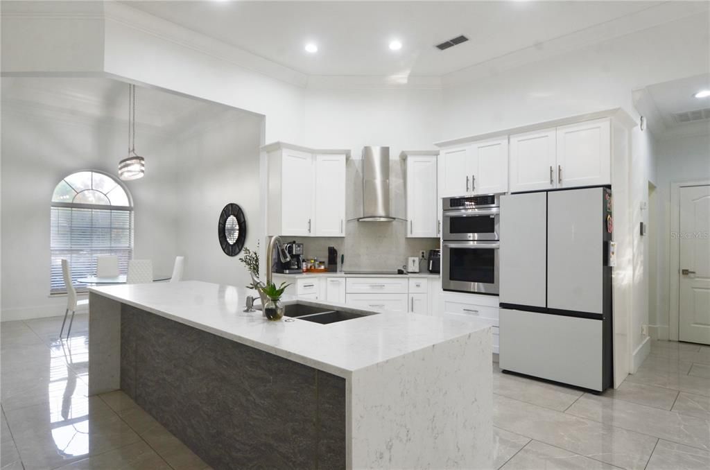 For Sale: $789,900 (4 beds, 3 baths, 2715 Square Feet)