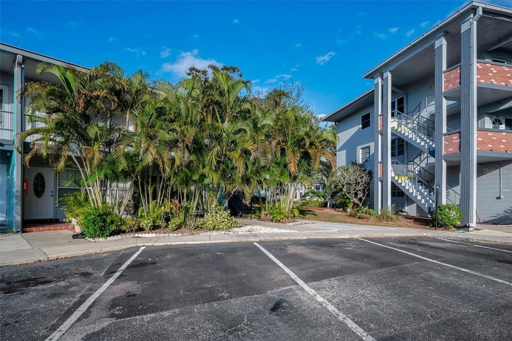 На продажу: $75,000 (1 спален, 1 ванн, 595 Квадратных фут)