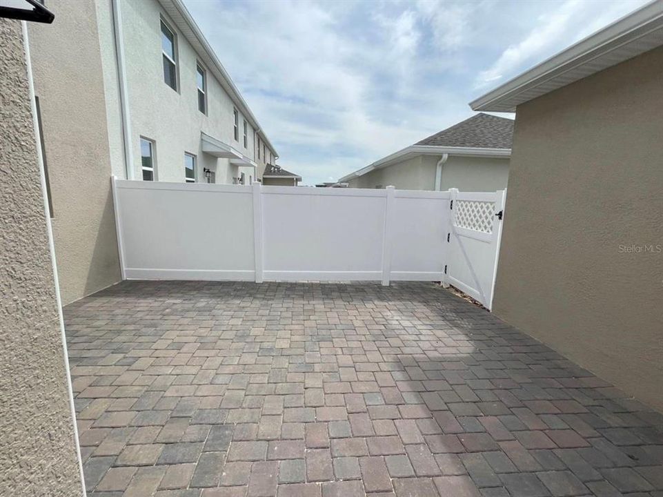 На продажу: $448,000 (4 спален, 2 ванн, 1992 Квадратных фут)