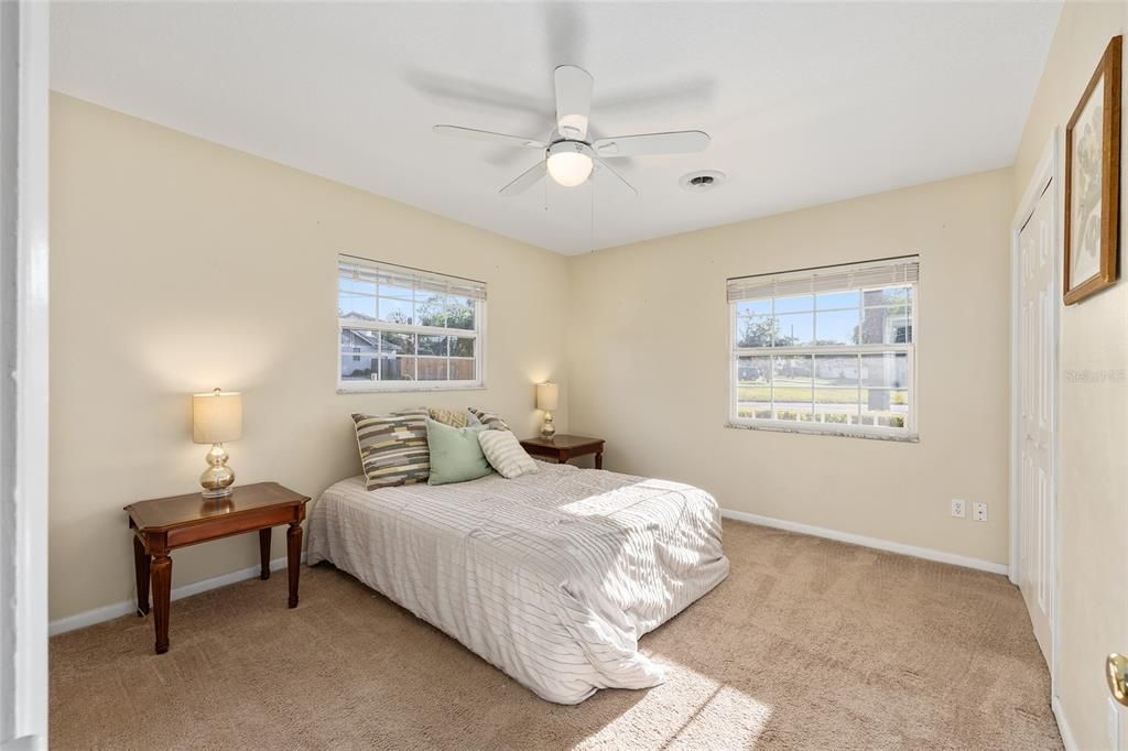 For Sale: $275,000 (3 beds, 2 baths, 1474 Square Feet)