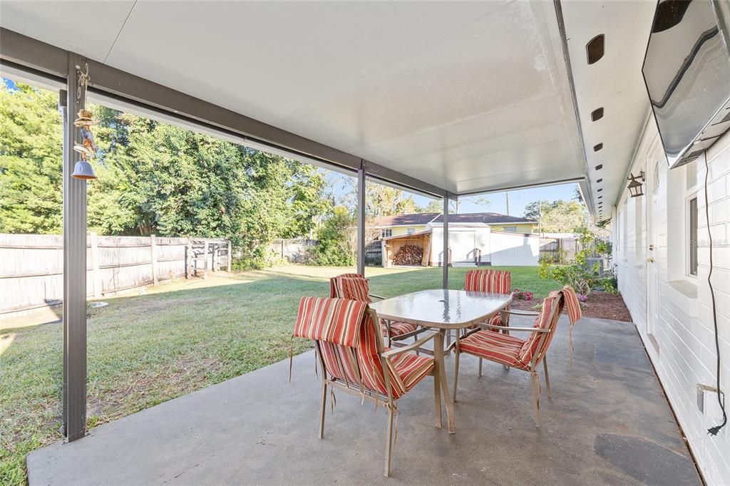 For Sale: $275,000 (3 beds, 2 baths, 1474 Square Feet)