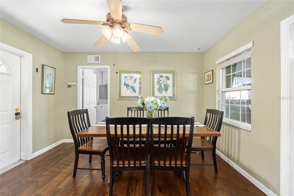 For Sale: $275,000 (3 beds, 2 baths, 1474 Square Feet)