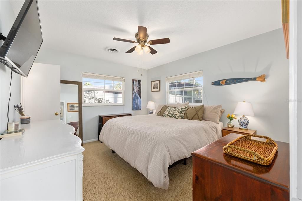 For Sale: $275,000 (3 beds, 2 baths, 1474 Square Feet)