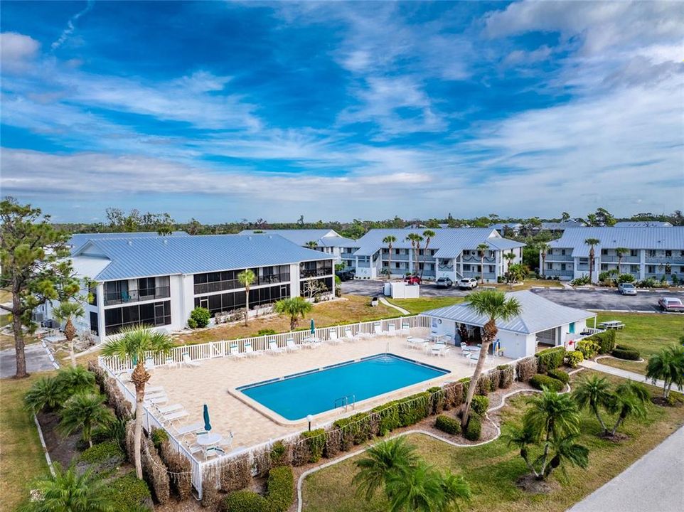 На продажу: $149,900 (2 спален, 2 ванн, 1092 Квадратных фут)