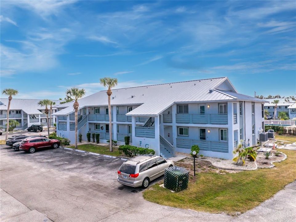 На продажу: $149,900 (2 спален, 2 ванн, 1092 Квадратных фут)