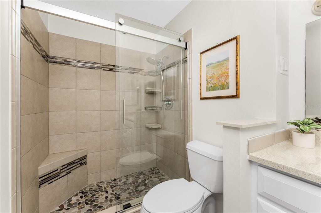 На продажу: $149,900 (2 спален, 2 ванн, 1092 Квадратных фут)