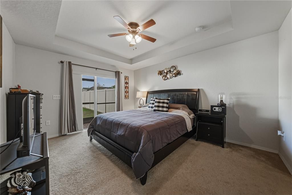 待售: $285,000 (3 贝兹, 2 浴室, 1284 平方英尺)