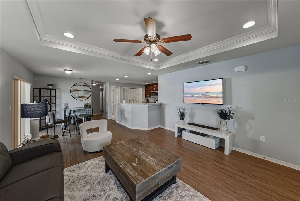 待售: $285,000 (3 贝兹, 2 浴室, 1284 平方英尺)