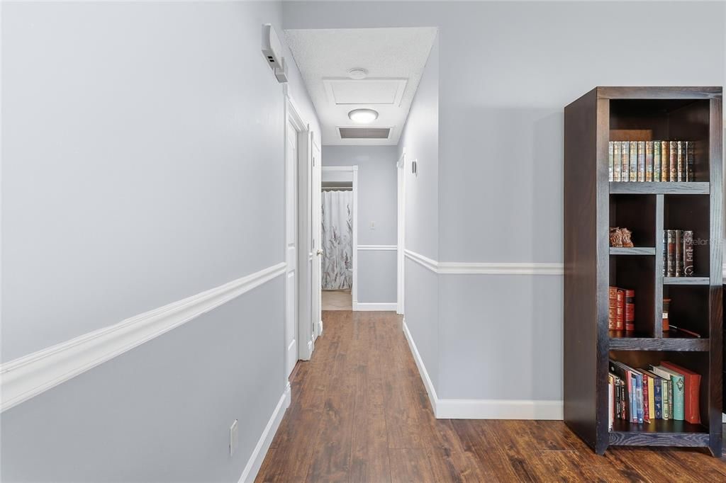 En Venta: $285,000 (3 camas, 2 baños, 1327 Pies cuadrados)