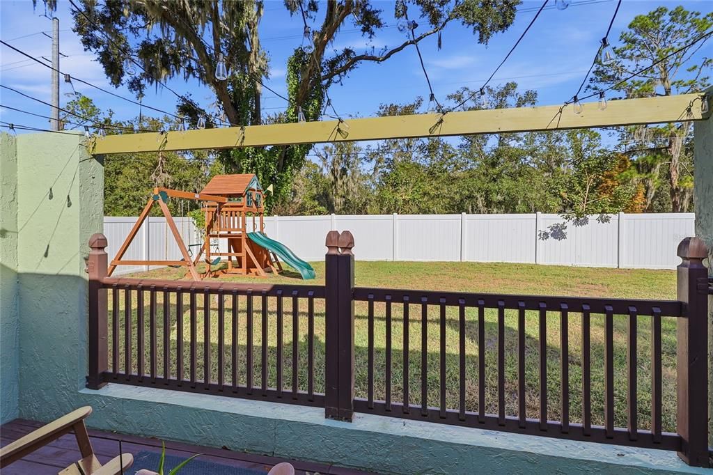 En Venta: $285,000 (3 camas, 2 baños, 1327 Pies cuadrados)