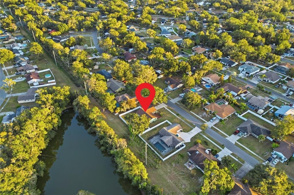 En Venta: $285,000 (3 camas, 2 baños, 1327 Pies cuadrados)