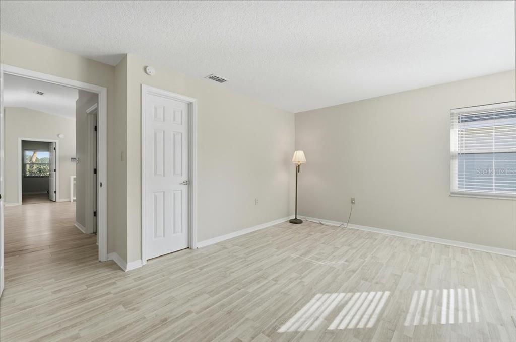 For Sale: $245,000 (2 beds, 2 baths, 1148 Square Feet)