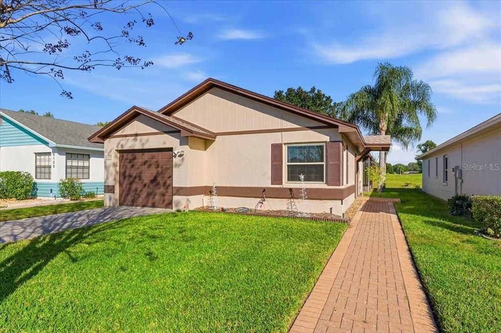 For Sale: $245,000 (2 beds, 2 baths, 1148 Square Feet)