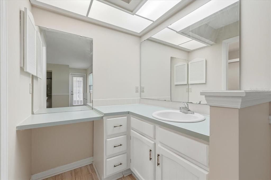 For Sale: $245,000 (2 beds, 2 baths, 1148 Square Feet)