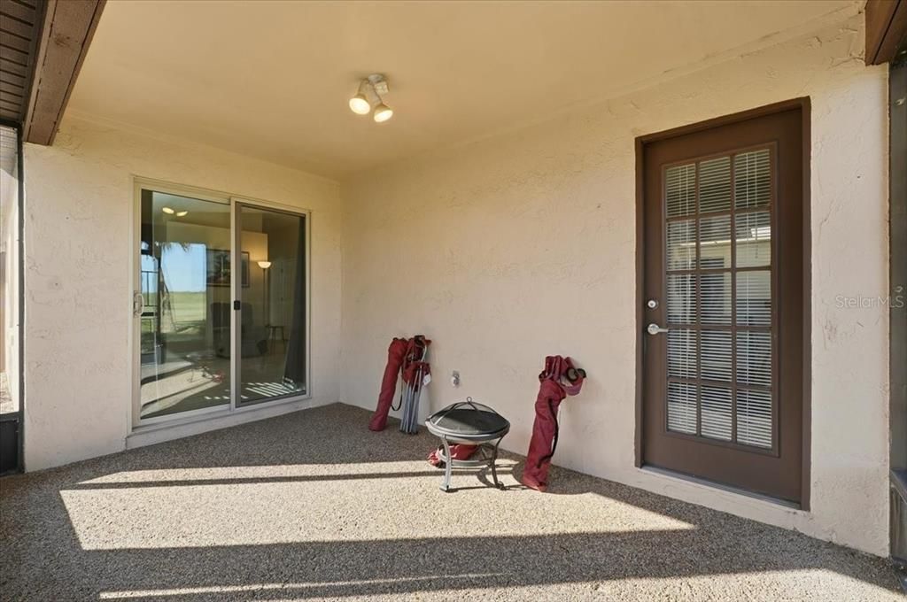 For Sale: $245,000 (2 beds, 2 baths, 1148 Square Feet)