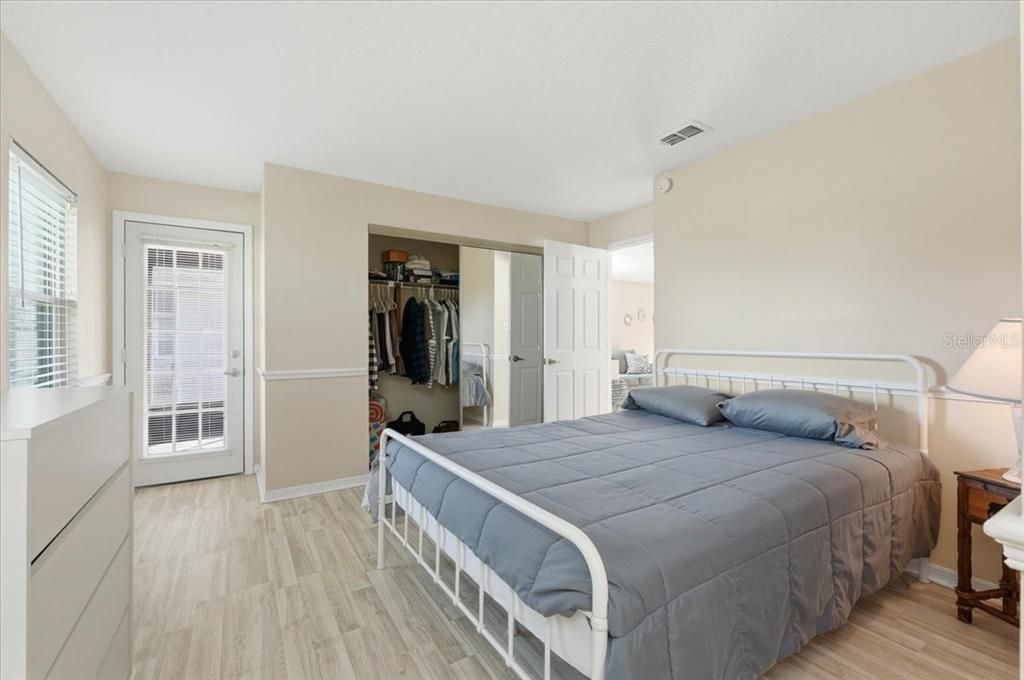 For Sale: $245,000 (2 beds, 2 baths, 1148 Square Feet)