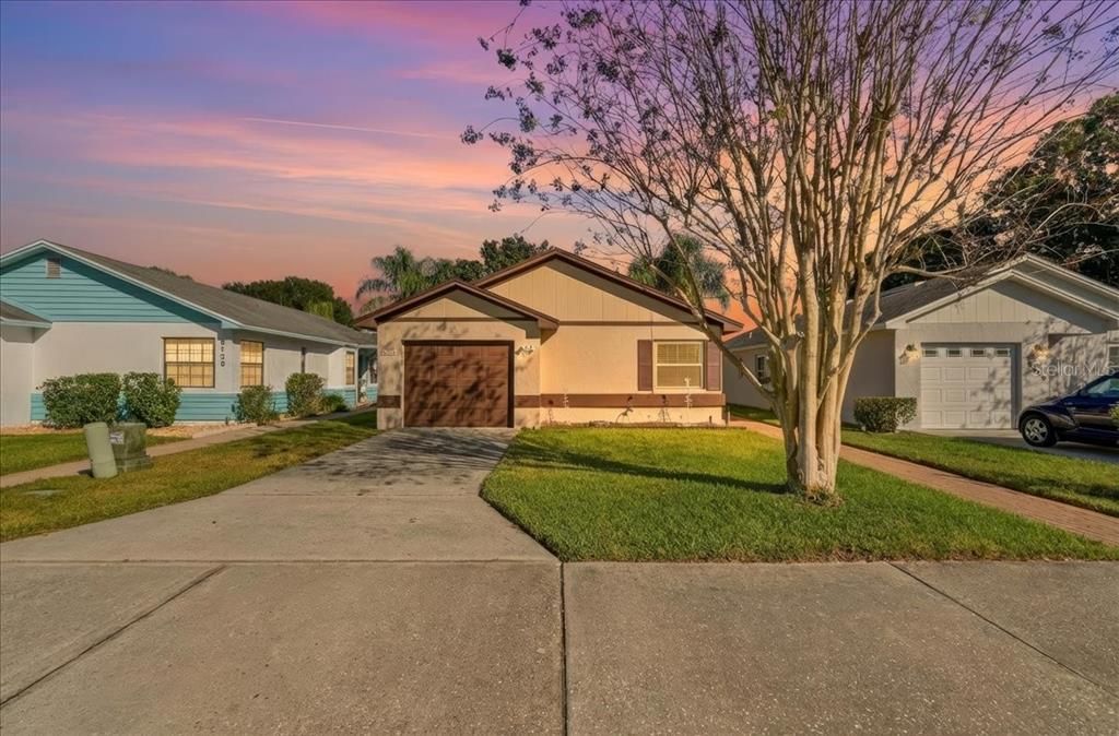 For Sale: $245,000 (2 beds, 2 baths, 1148 Square Feet)