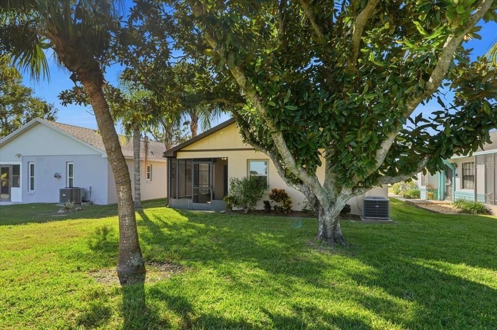 For Sale: $245,000 (2 beds, 2 baths, 1148 Square Feet)