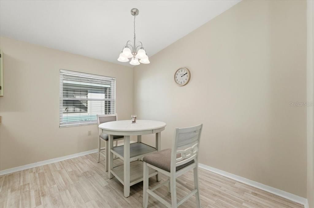 For Sale: $245,000 (2 beds, 2 baths, 1148 Square Feet)