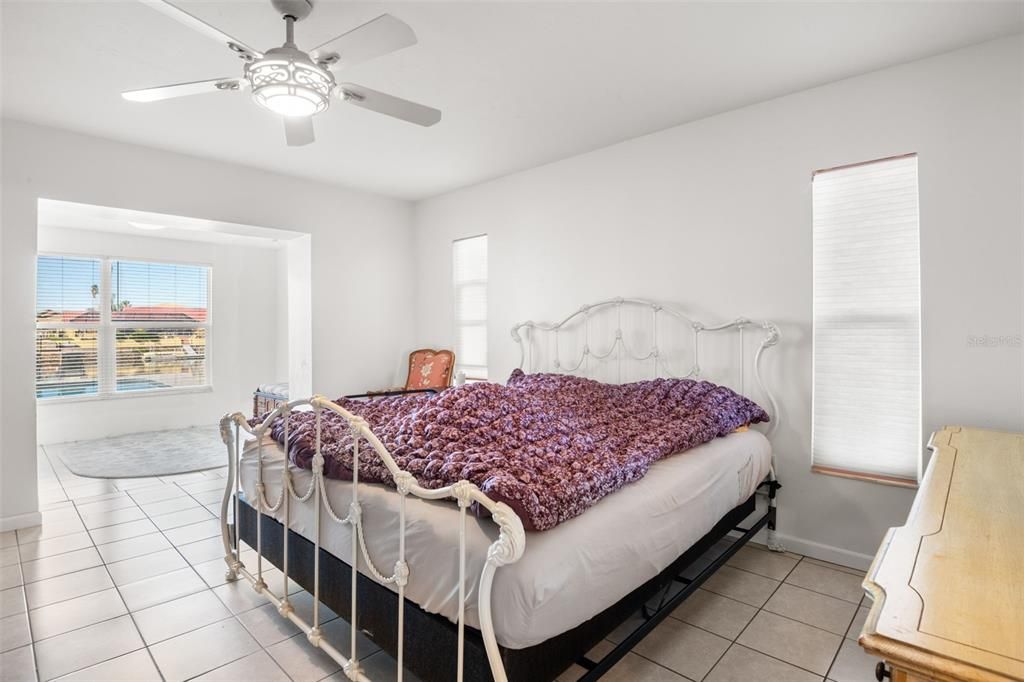 For Sale: $929,900 (3 beds, 3 baths, 2035 Square Feet)