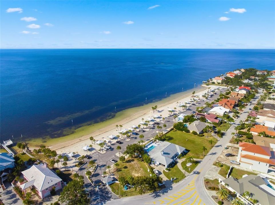 For Sale: $929,900 (3 beds, 3 baths, 2035 Square Feet)