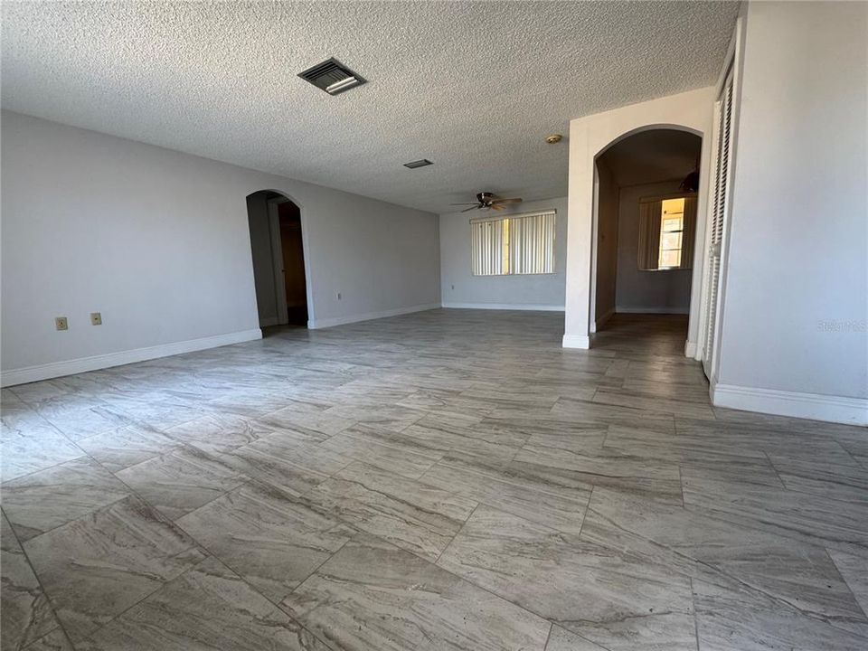 En Venta: $264,900 (2 camas, 2 baños, 1442 Pies cuadrados)