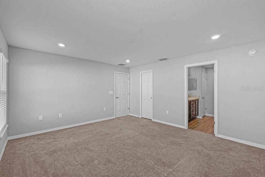 В аренду: $2,000 (3 спален, 2 ванн, 1479 Квадратных фут)