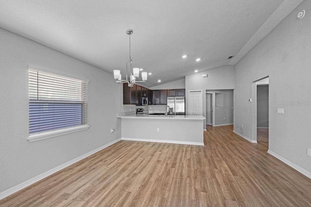 В аренду: $2,000 (3 спален, 2 ванн, 1479 Квадратных фут)