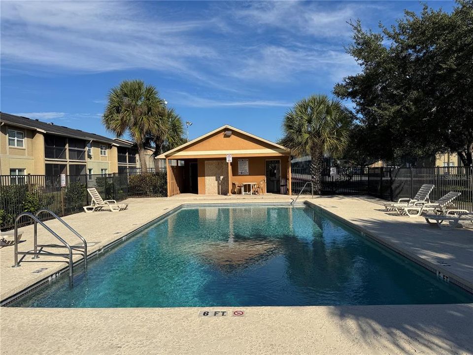 For Rent: $1,395 (2 beds, 2 baths, 905 Square Feet)