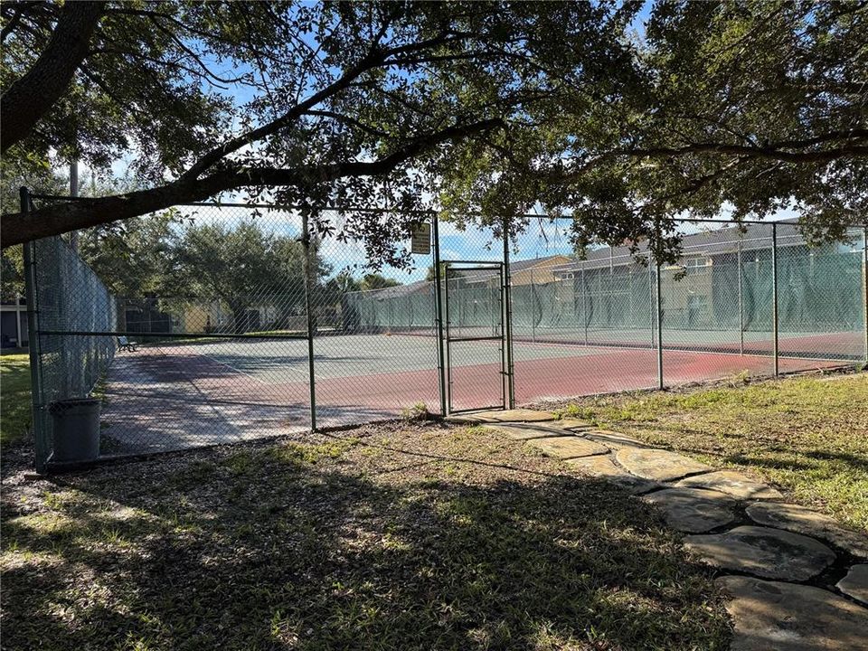 For Rent: $1,395 (2 beds, 2 baths, 905 Square Feet)